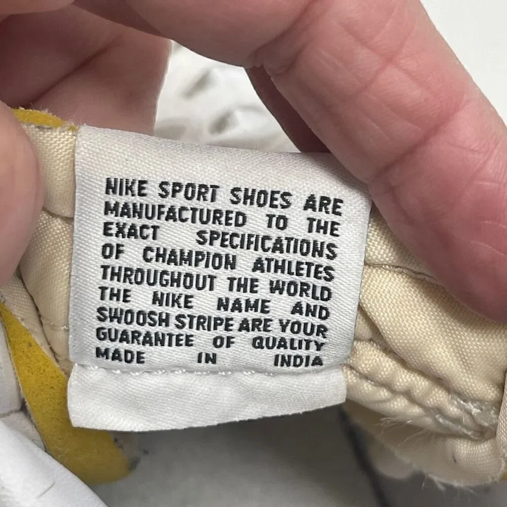 Nike White Lemon Venom Blazer Mid 77 Sneaker Athletic Shoes Size 8.5
